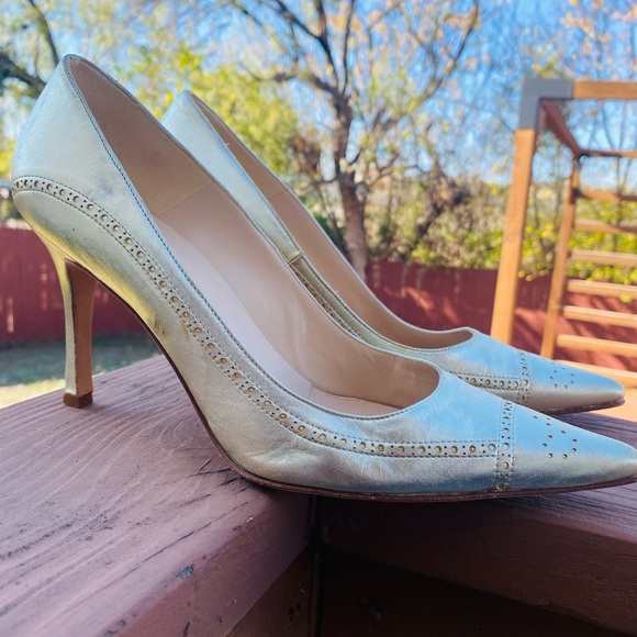 Manolo Blahnik Gold Heels - Picture 5 of 12